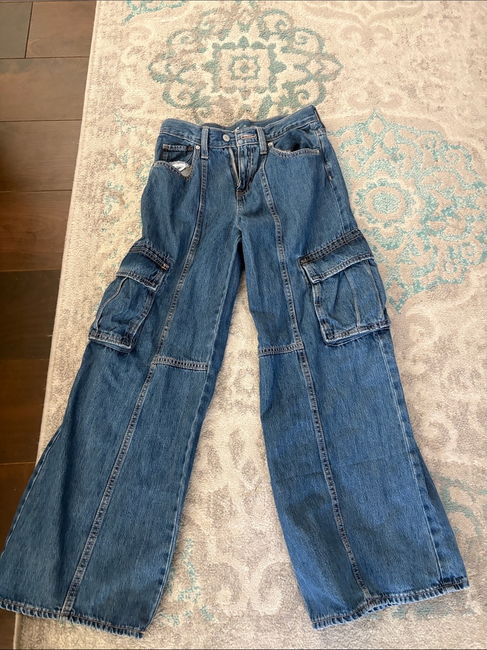 Old Navy Blue Wide-Leg Cargo Jeans